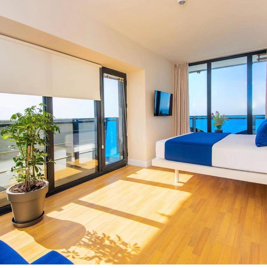 바투미 Orbi City Luxury Towers 아파트 호텔 외부 사진