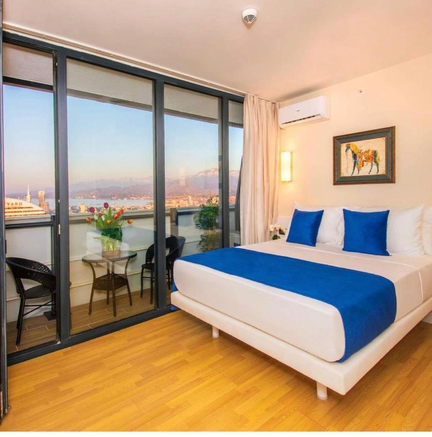 바투미 Orbi City Luxury Towers 아파트 호텔 외부 사진
