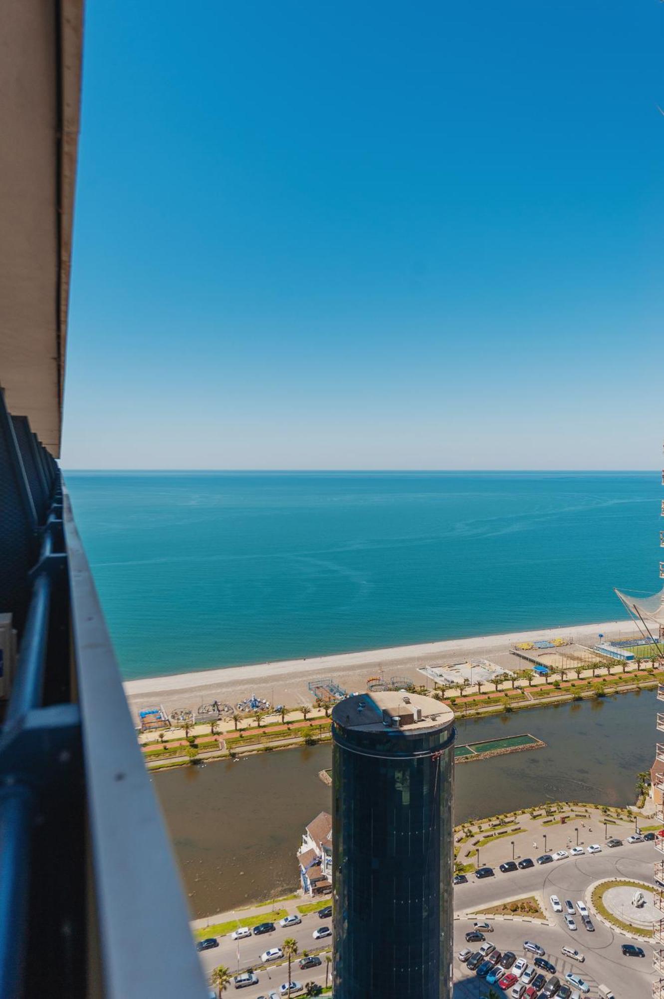 바투미 Orbi City Luxury Towers 아파트 호텔 외부 사진