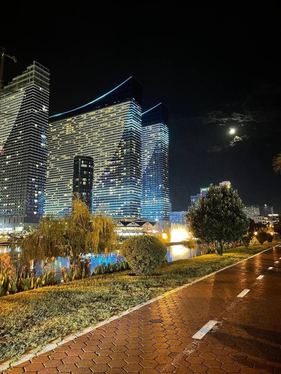 바투미 Orbi City Luxury Towers 아파트 호텔 외부 사진
